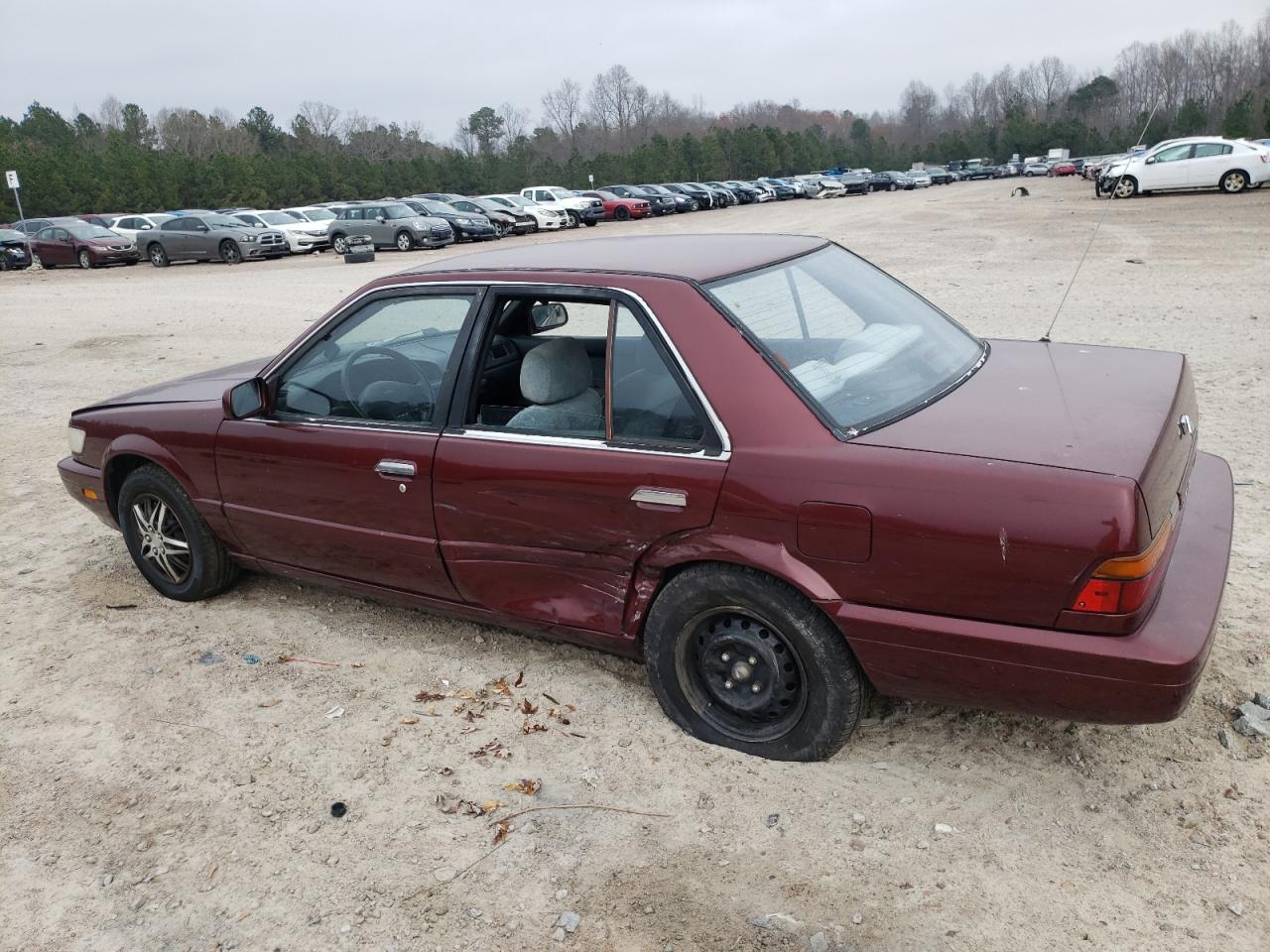 Lot #3041834411 1992 NISSAN STANZA