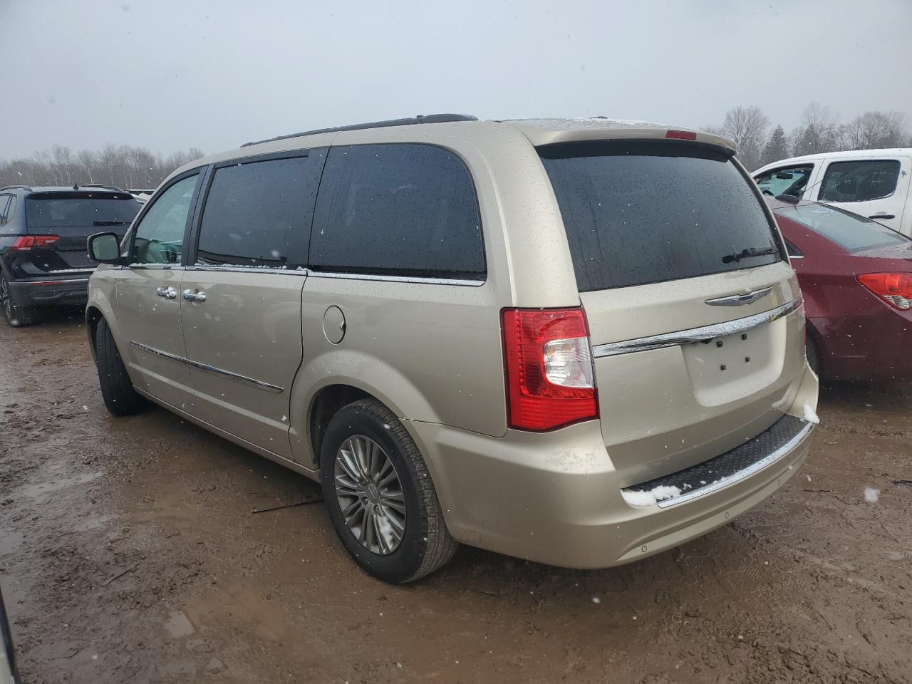 Lot #3033236821 2015 CHRYSLER TOWN & COU