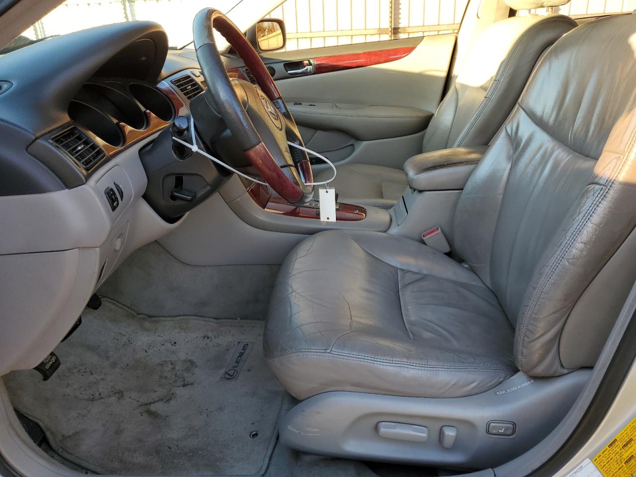 Lot #3041874432 2002 LEXUS ES 300