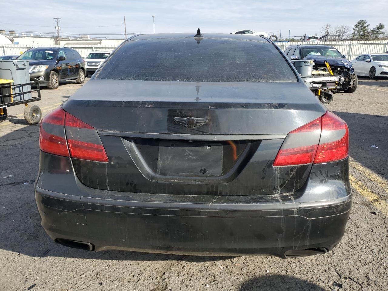 Lot #3023332329 2012 HYUNDAI GENESIS 3.