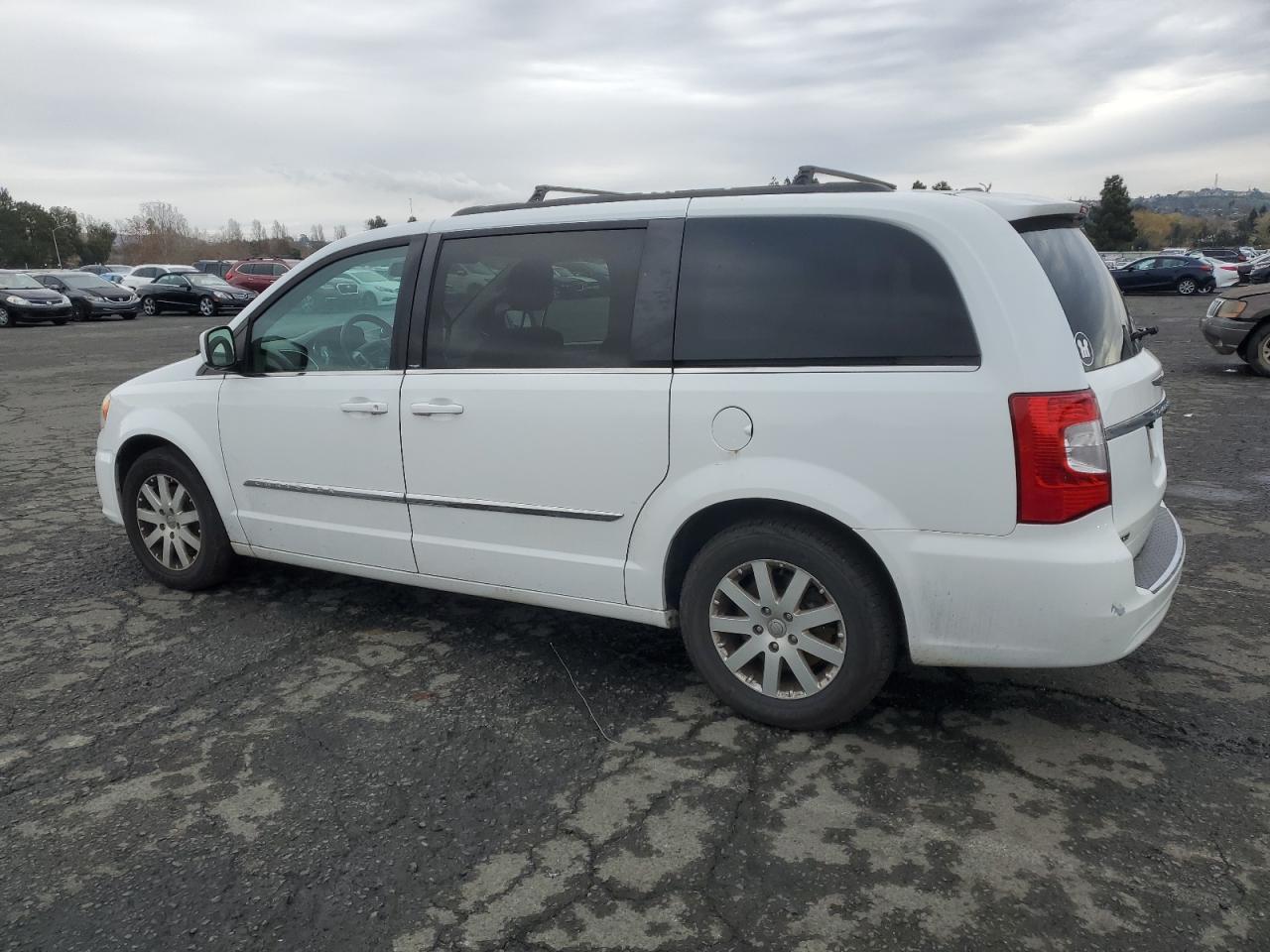 Lot #3025695344 2014 CHRYSLER TOWN & COU