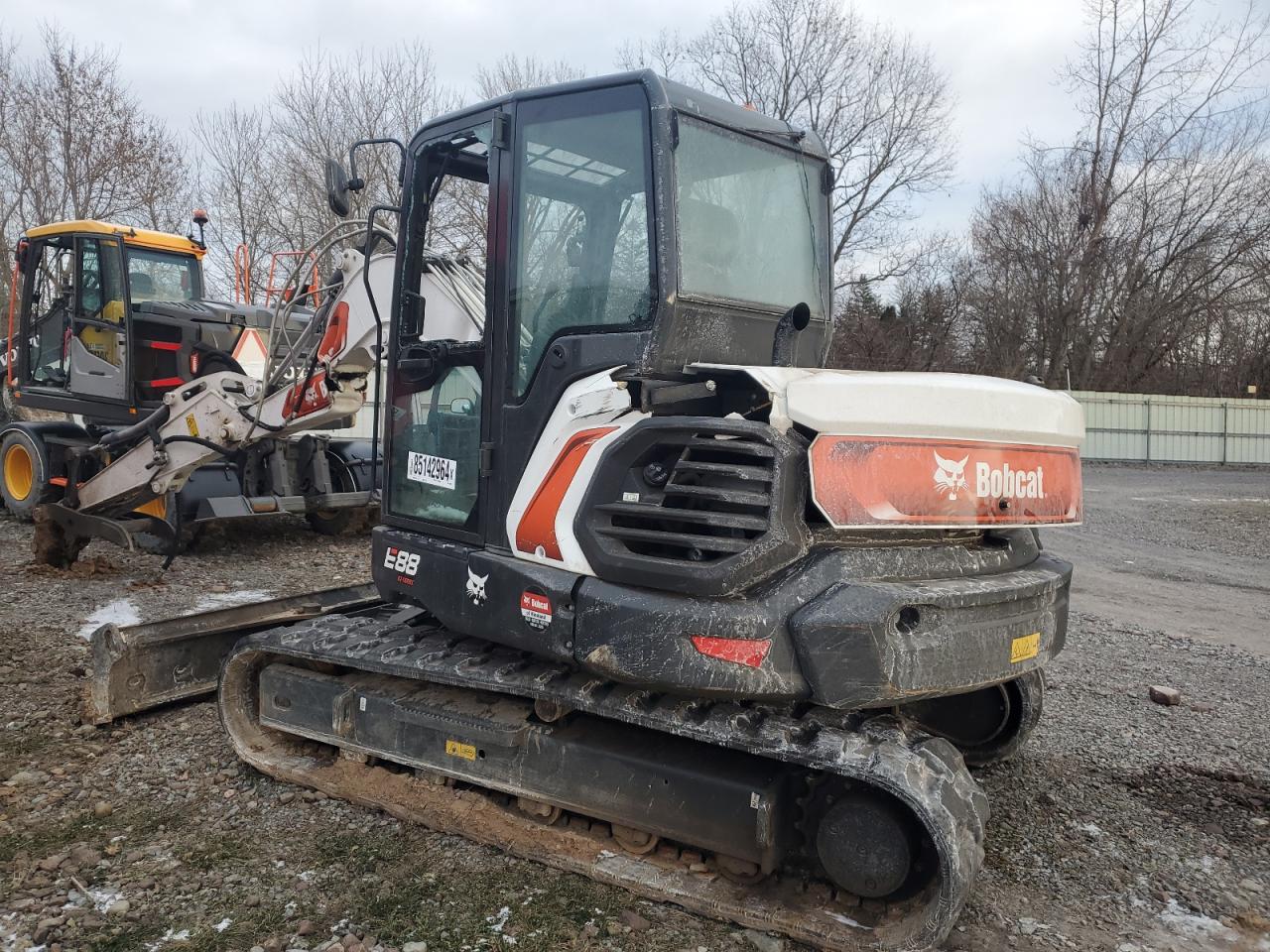 Lot #3029348780 2023 BOBCAT E88