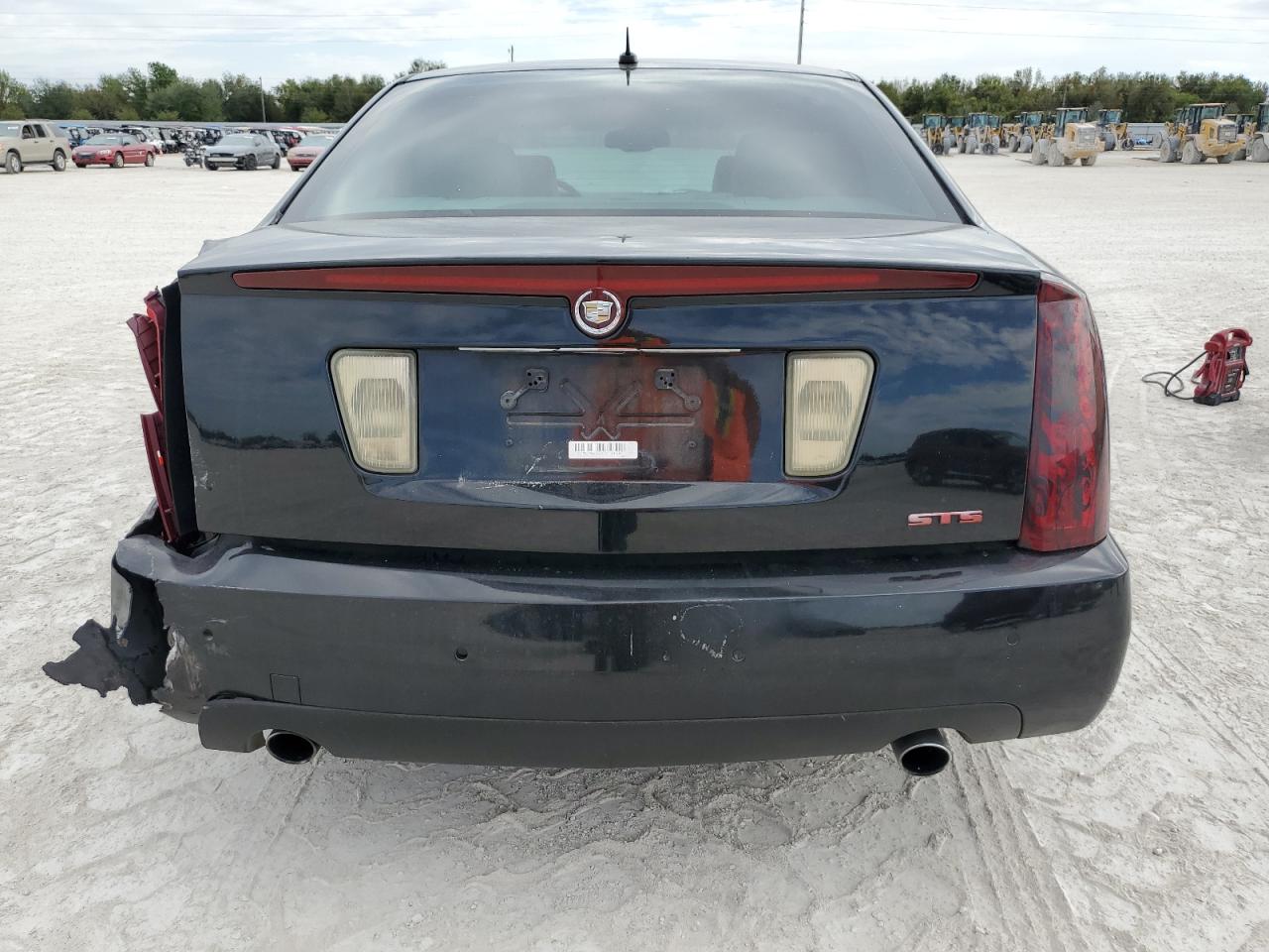 Lot #3042127702 2005 CADILLAC STS