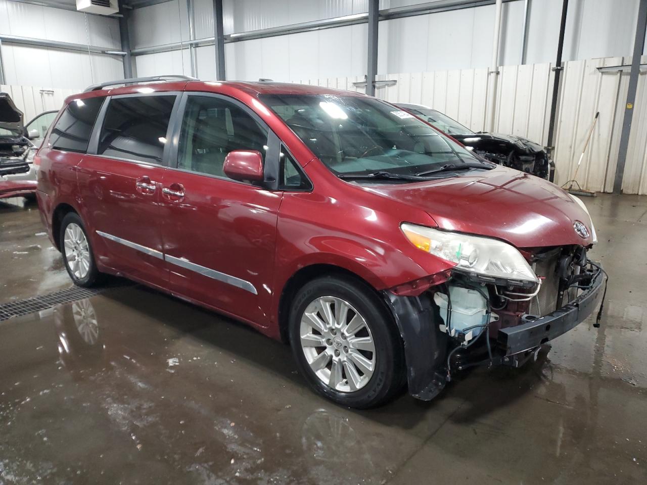 Lot #3027064786 2011 TOYOTA SIENNA XLE