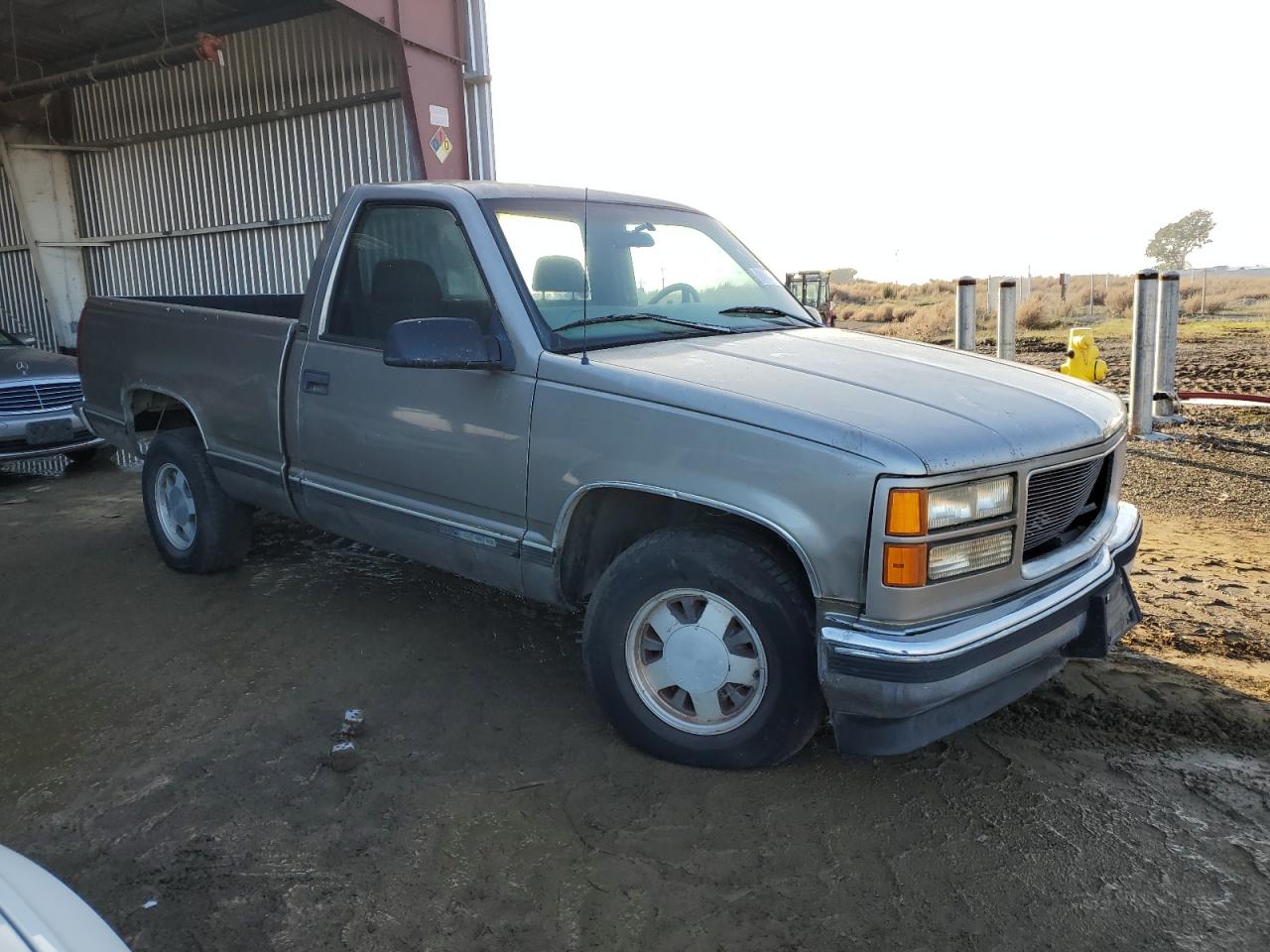 Lot #3033143012 1998 GMC SIERRA C15