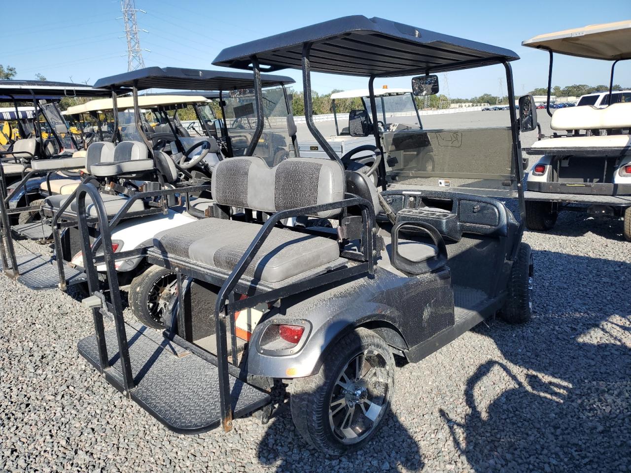 Lot #3050309890 2017 ASPT GOLF CART