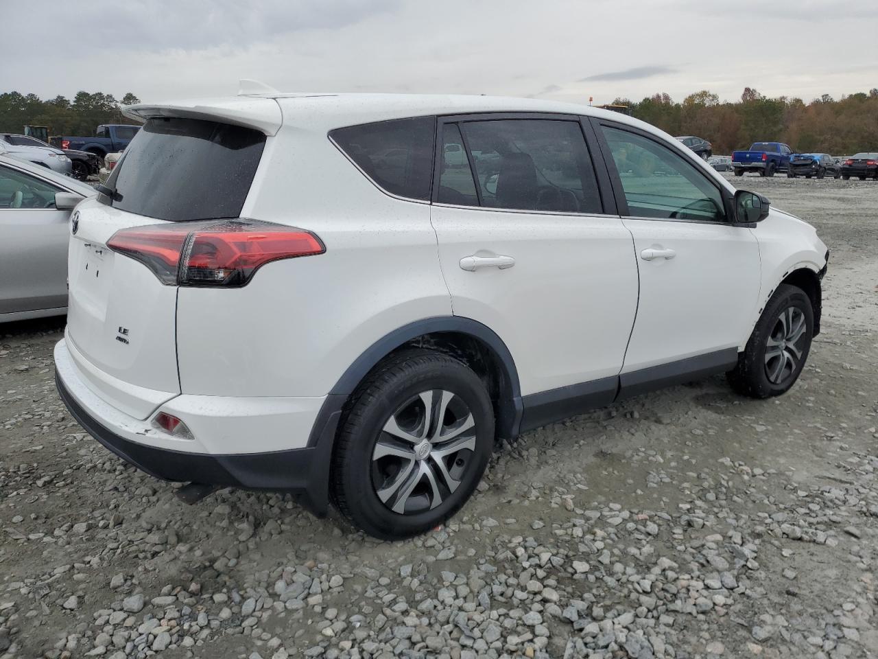 Lot #3034403106 2018 TOYOTA RAV4 LE