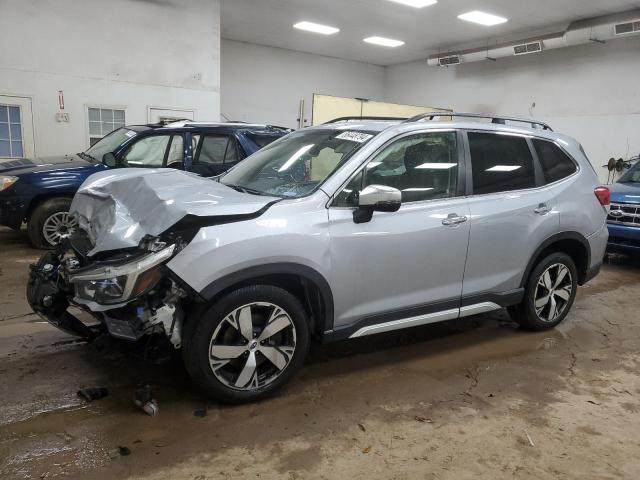 SUBARU FORESTER T 2019 silver  gas JF2SKAWC5KH524826 photo #1