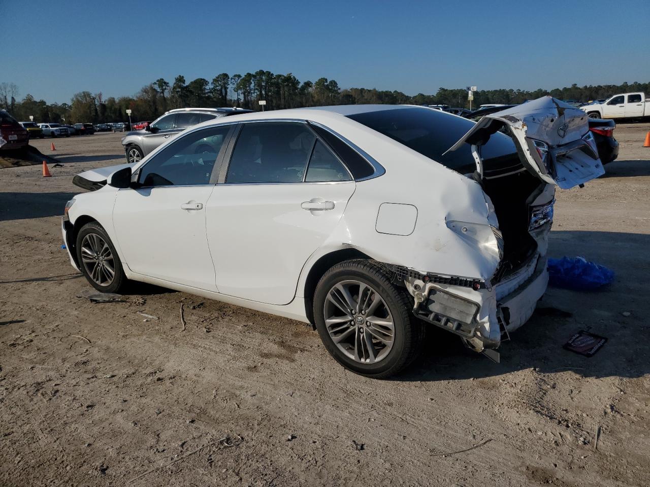 Lot #3048663779 2016 TOYOTA CAMRY LE