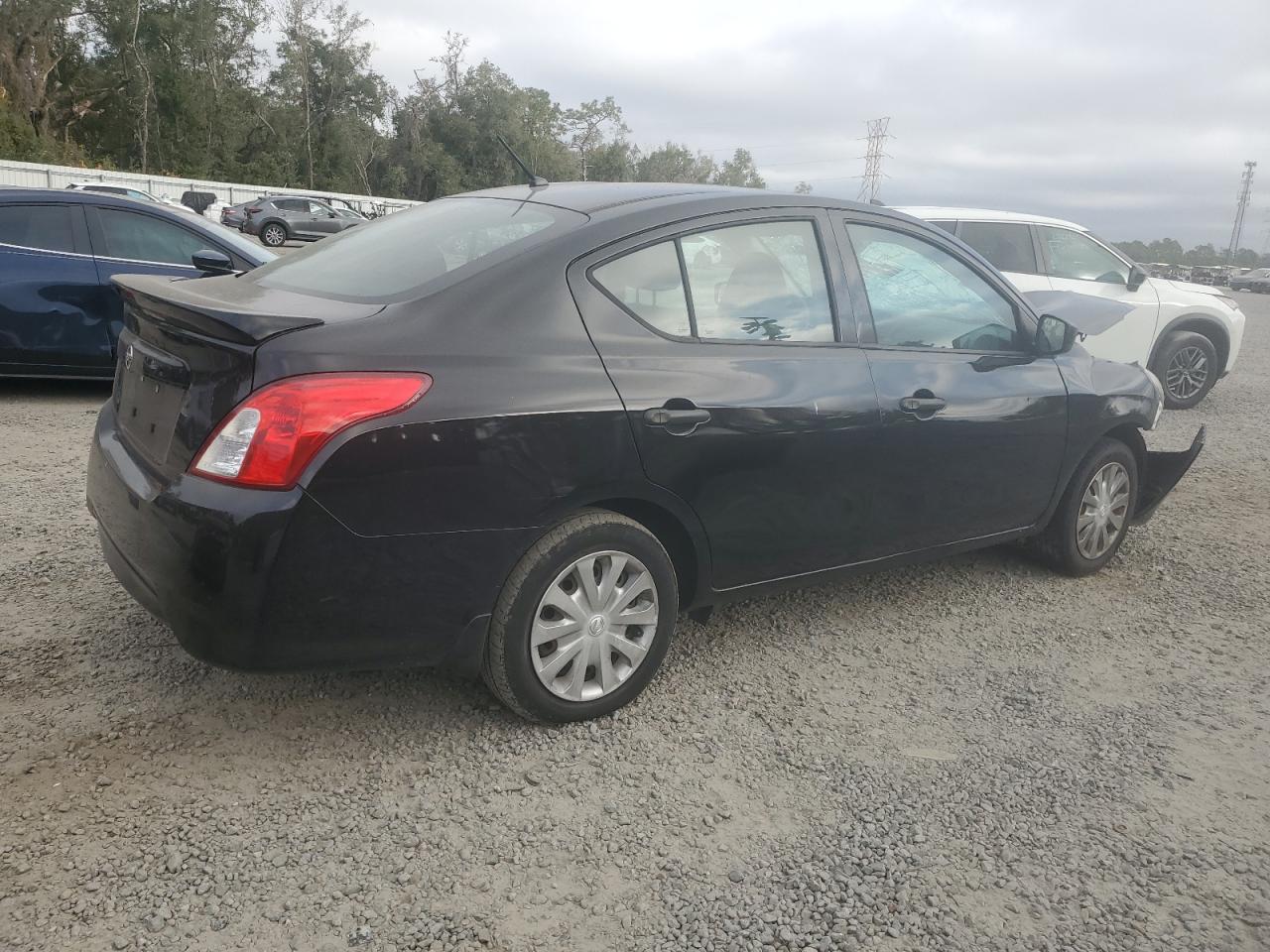 Lot #3030219136 2018 NISSAN VERSA S