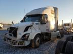 Lot #3027130811 2016 VOLVO VN VNL