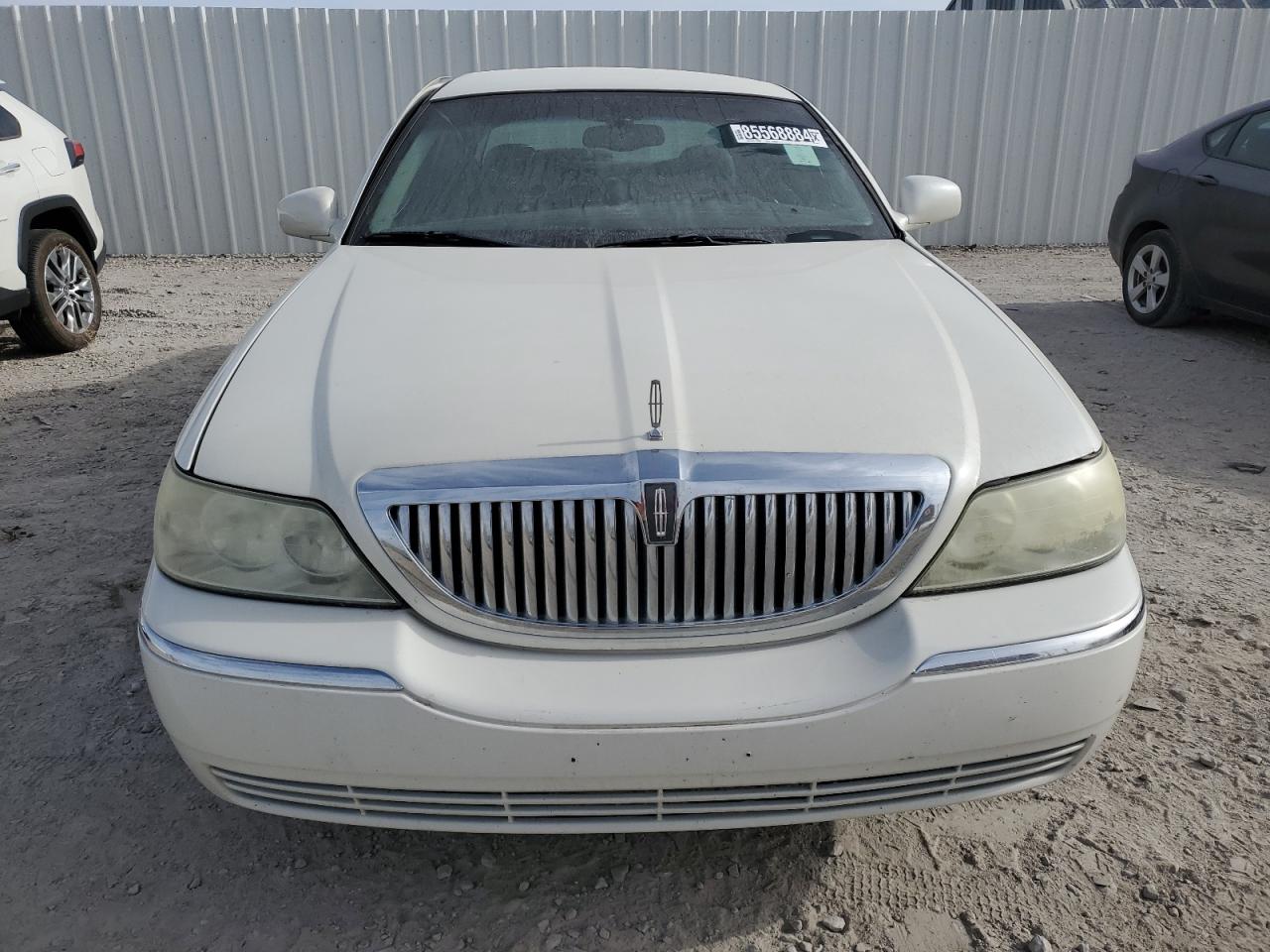 Lot #3030680128 2003 LINCOLN TOWN CAR E