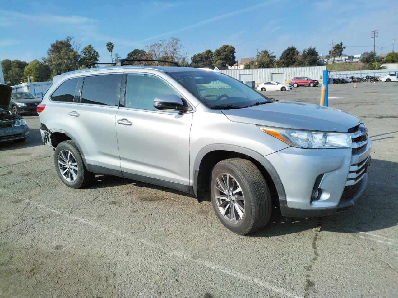 Lot #3030385472 2019 TOYOTA HIGHLANDER