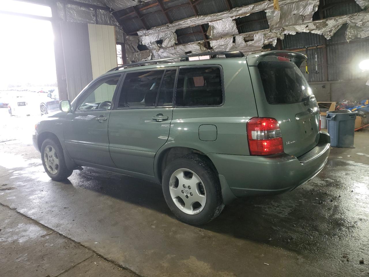 Lot #3033081013 2004 TOYOTA HIGHLANDER