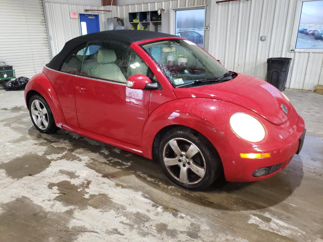 Lot #3044631199 2006 VOLKSWAGEN NEW BEETLE