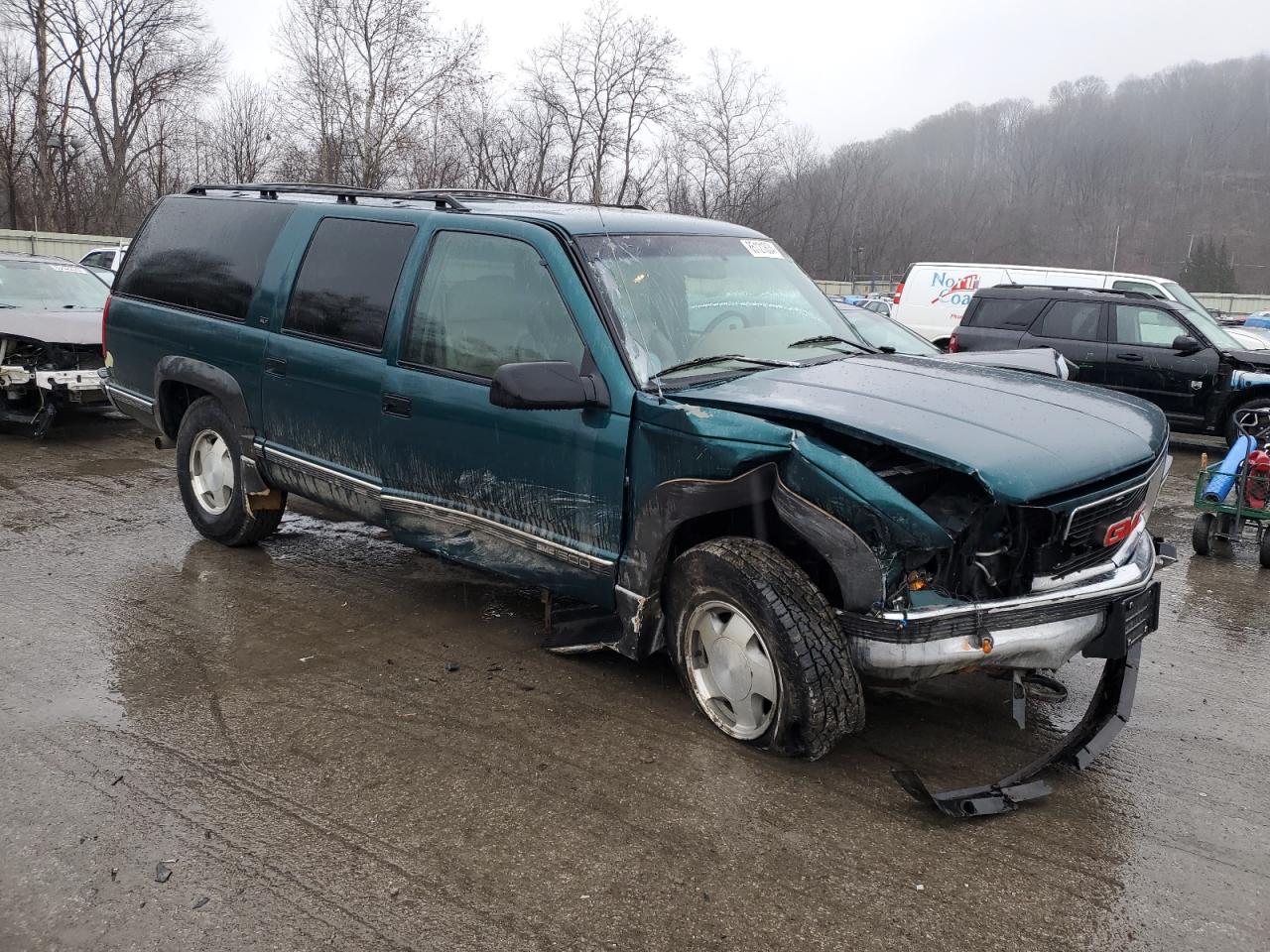 Lot #3050508119 1995 GMC SUBURBAN