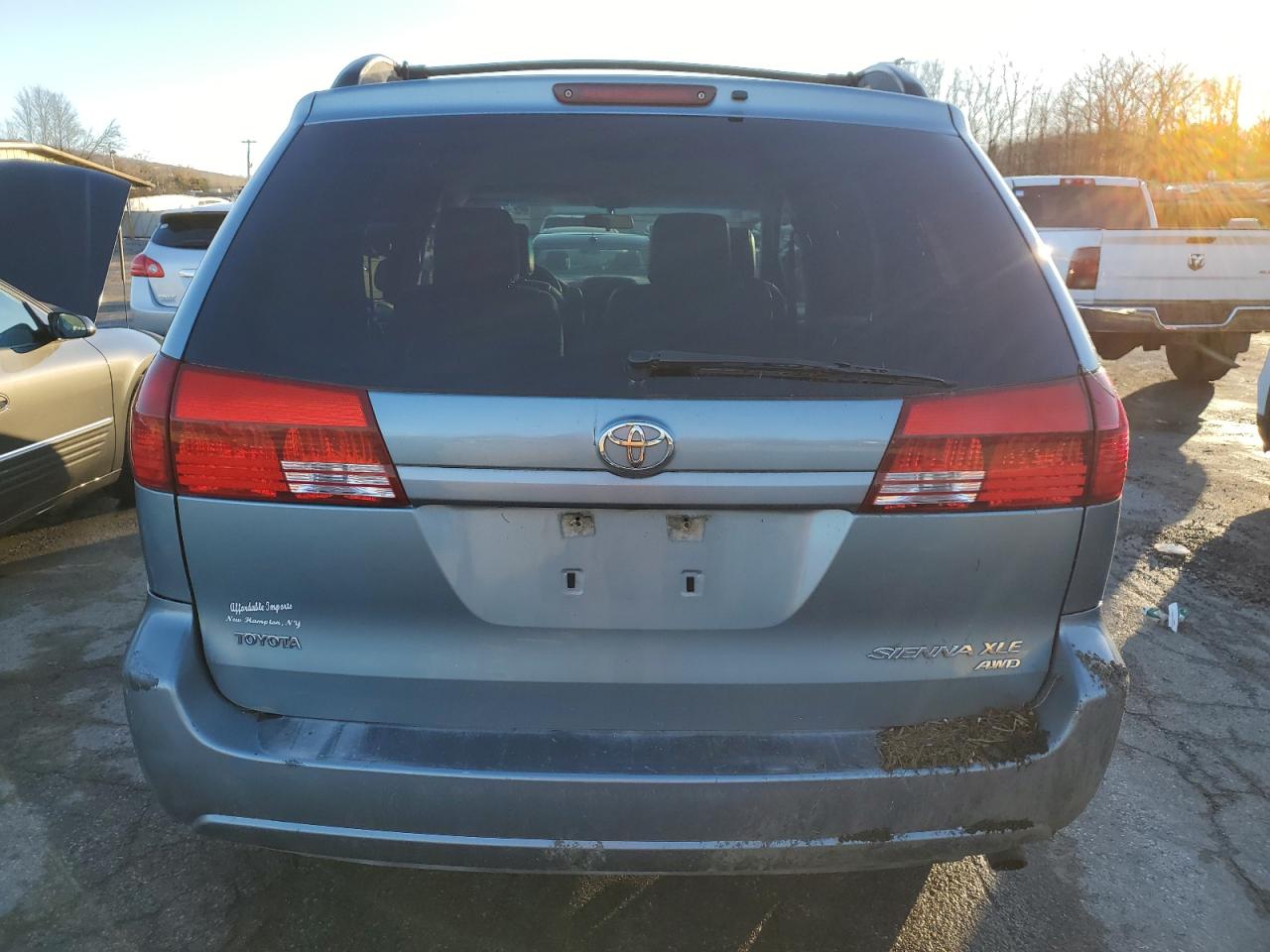 Lot #3034280131 2005 TOYOTA SIENNA XLE