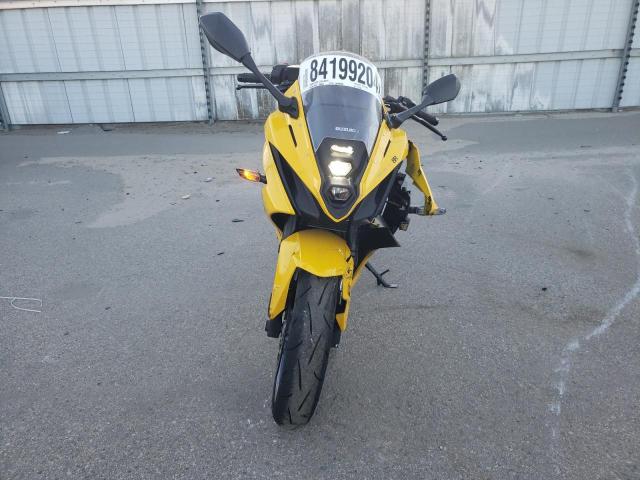 2024 SUZUKI GSX800 F JS1EM13B5R7101708