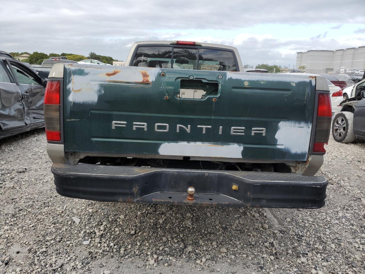 Lot #3040945420 2002 NISSAN FRONTIER K