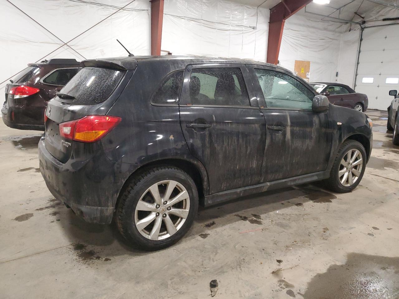 MITSUBISHI OUTLANDER ES