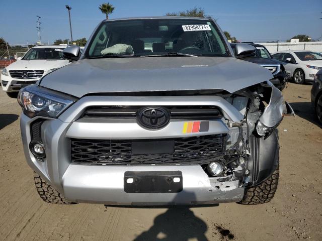 2021 TOYOTA 4RUNNER SR - JTENU5JR4M5874960