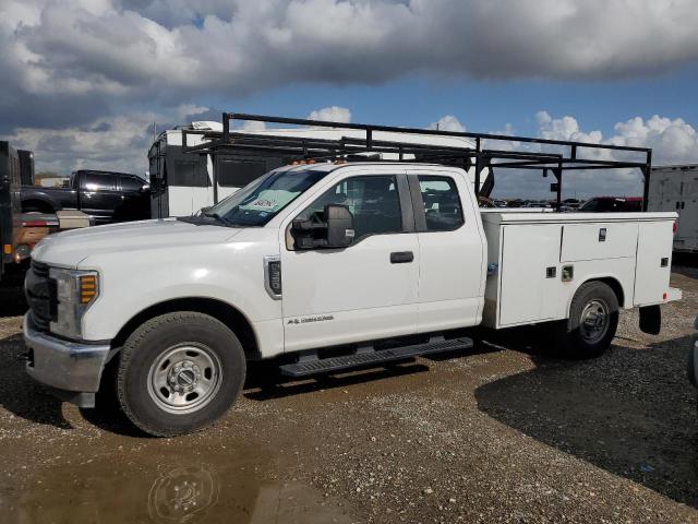 VIN 1FD7X3ET9JEC68866 2018 FORD F350 no.1