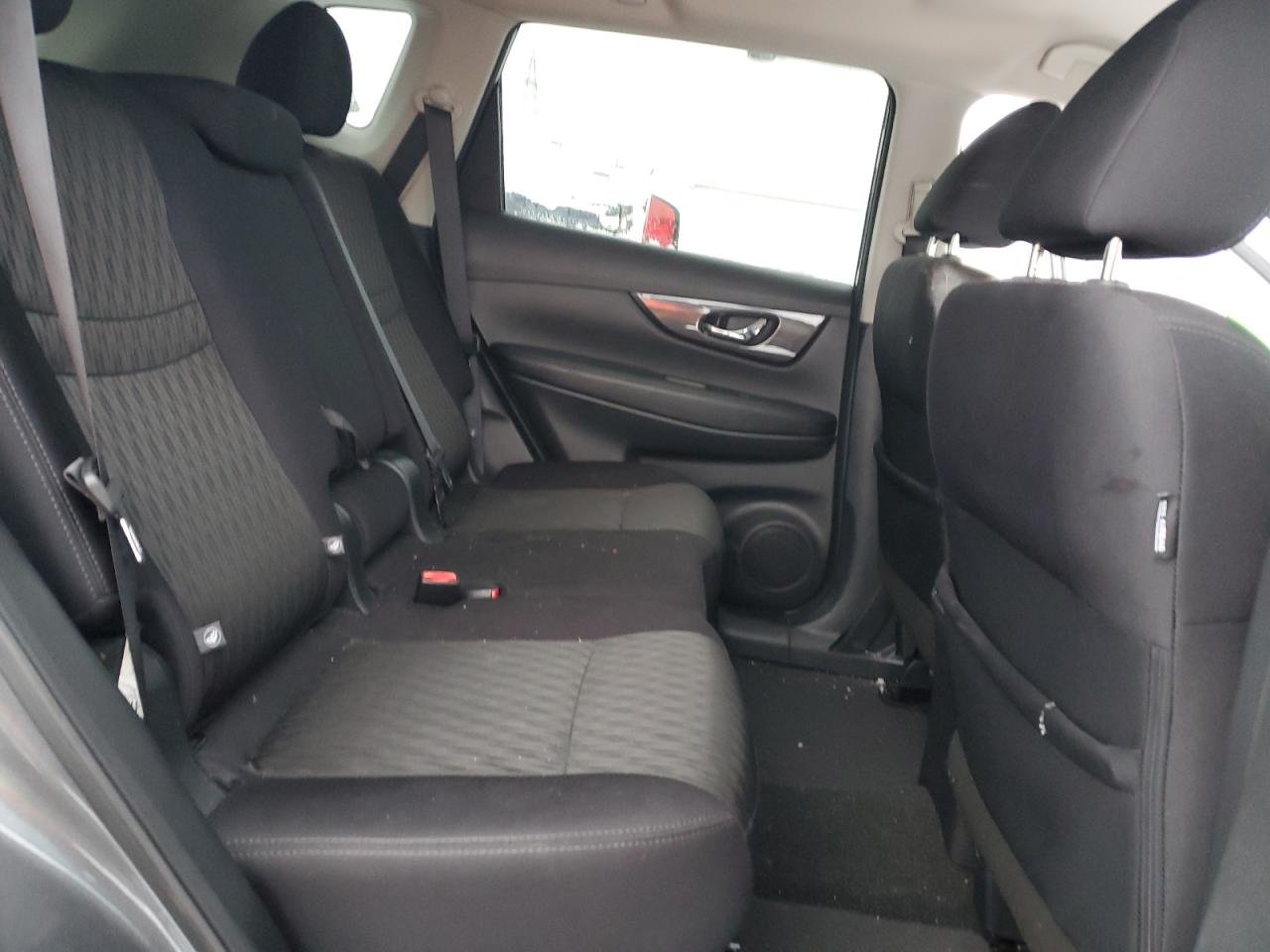 Nissan Rogue s 2019
