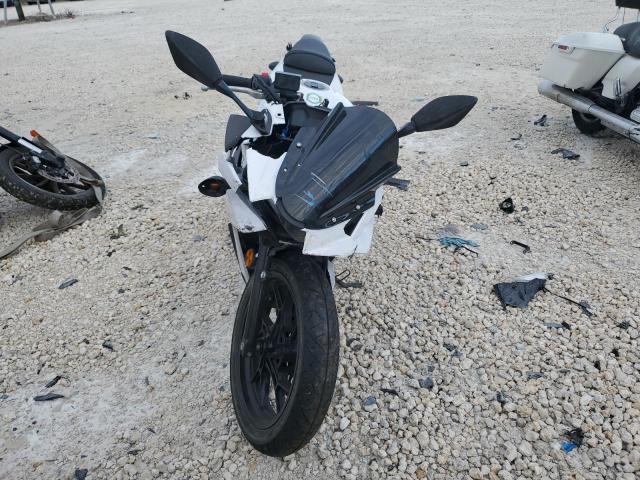 2018 SUZUKI GSX250R LC6DN11A4J1102327