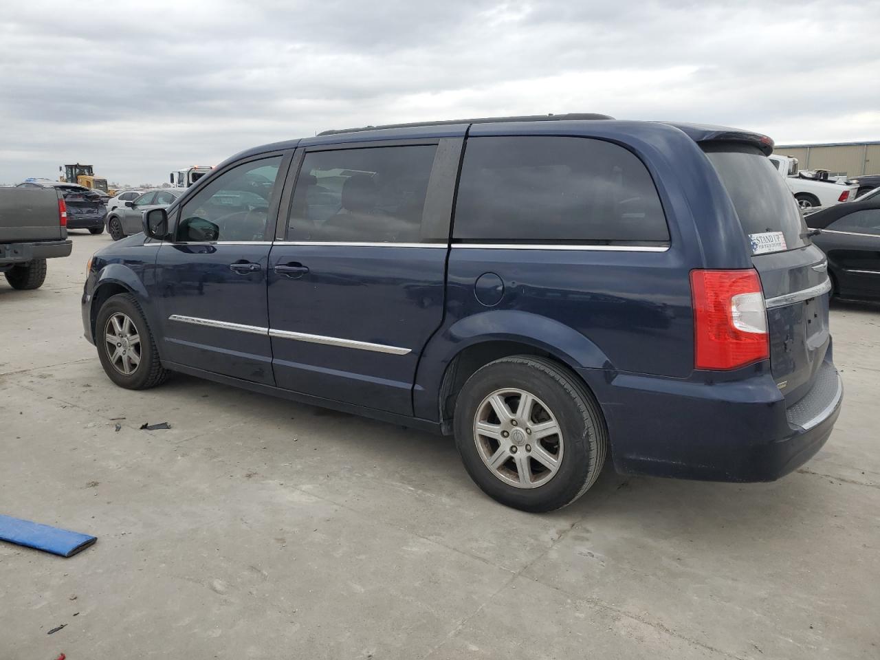 Lot #3040839758 2013 CHRYSLER TOWN AND C