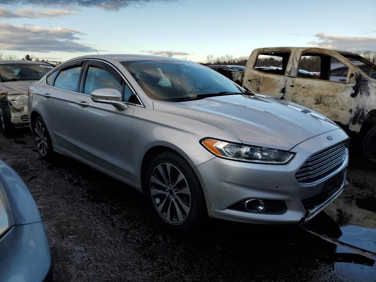 FORD FUSION SE