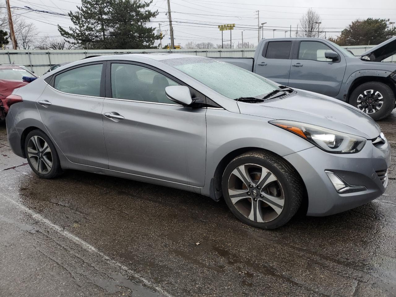 Lot #3049609697 2015 HYUNDAI ELANTRA SE