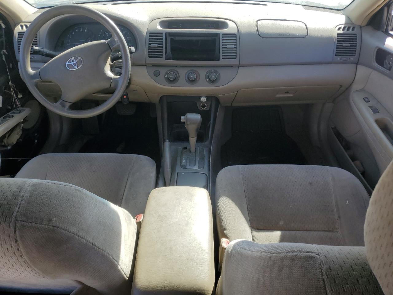 Lot #3037059726 2004 TOYOTA CAMRY LE