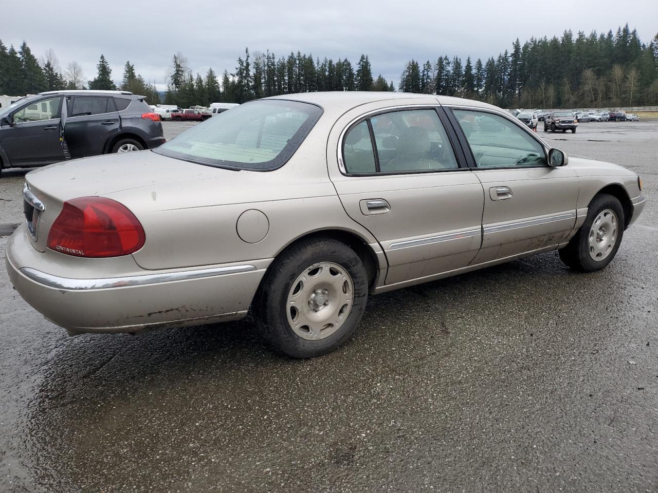 Lot #3048505862 2002 LINCOLN CONTINENTA