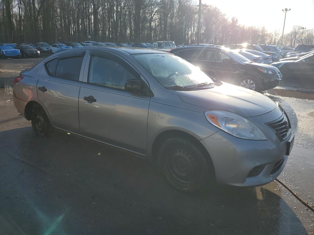 Lot #3033327824 2012 NISSAN VERSA S