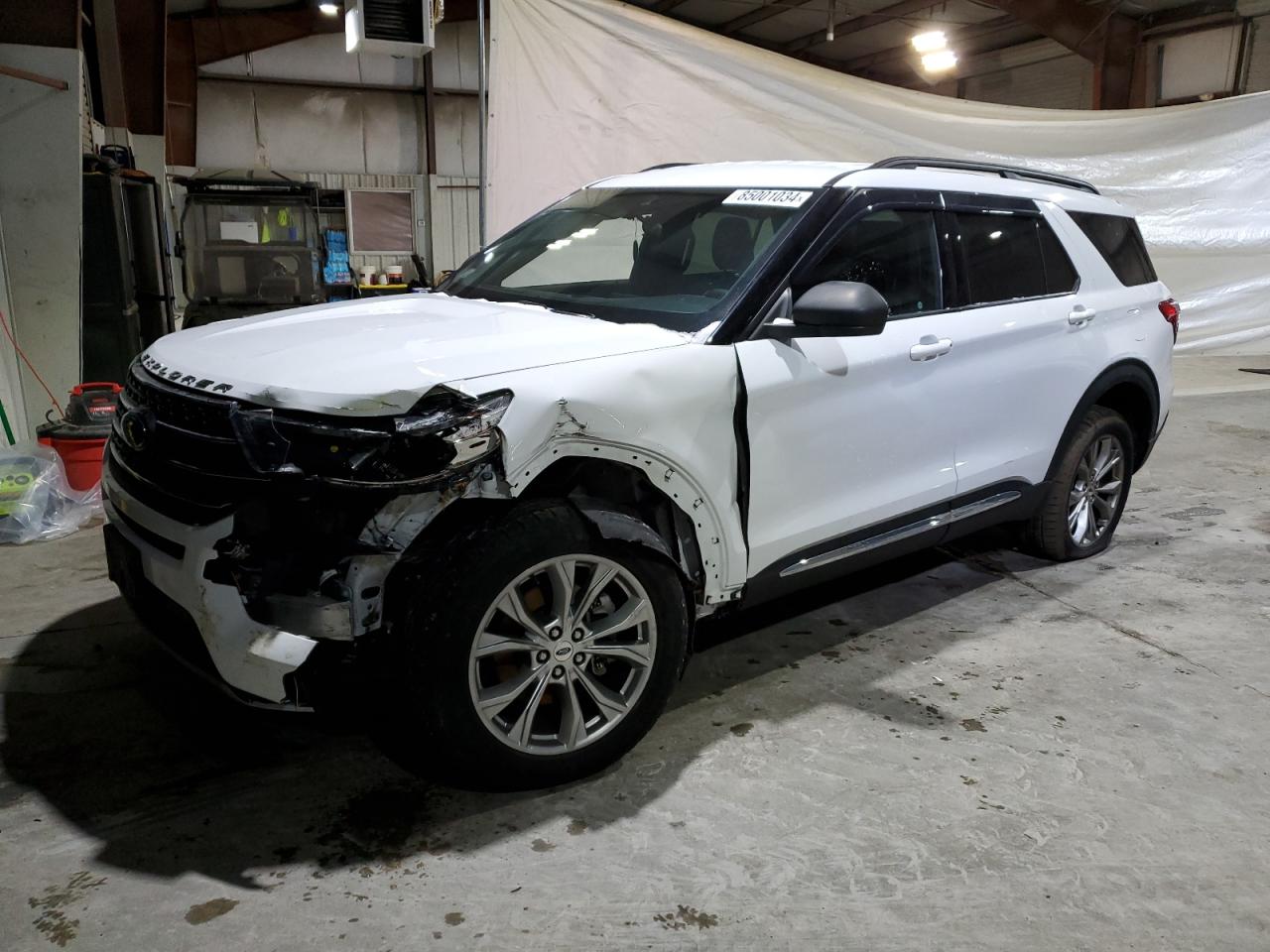  Salvage Ford Explorer