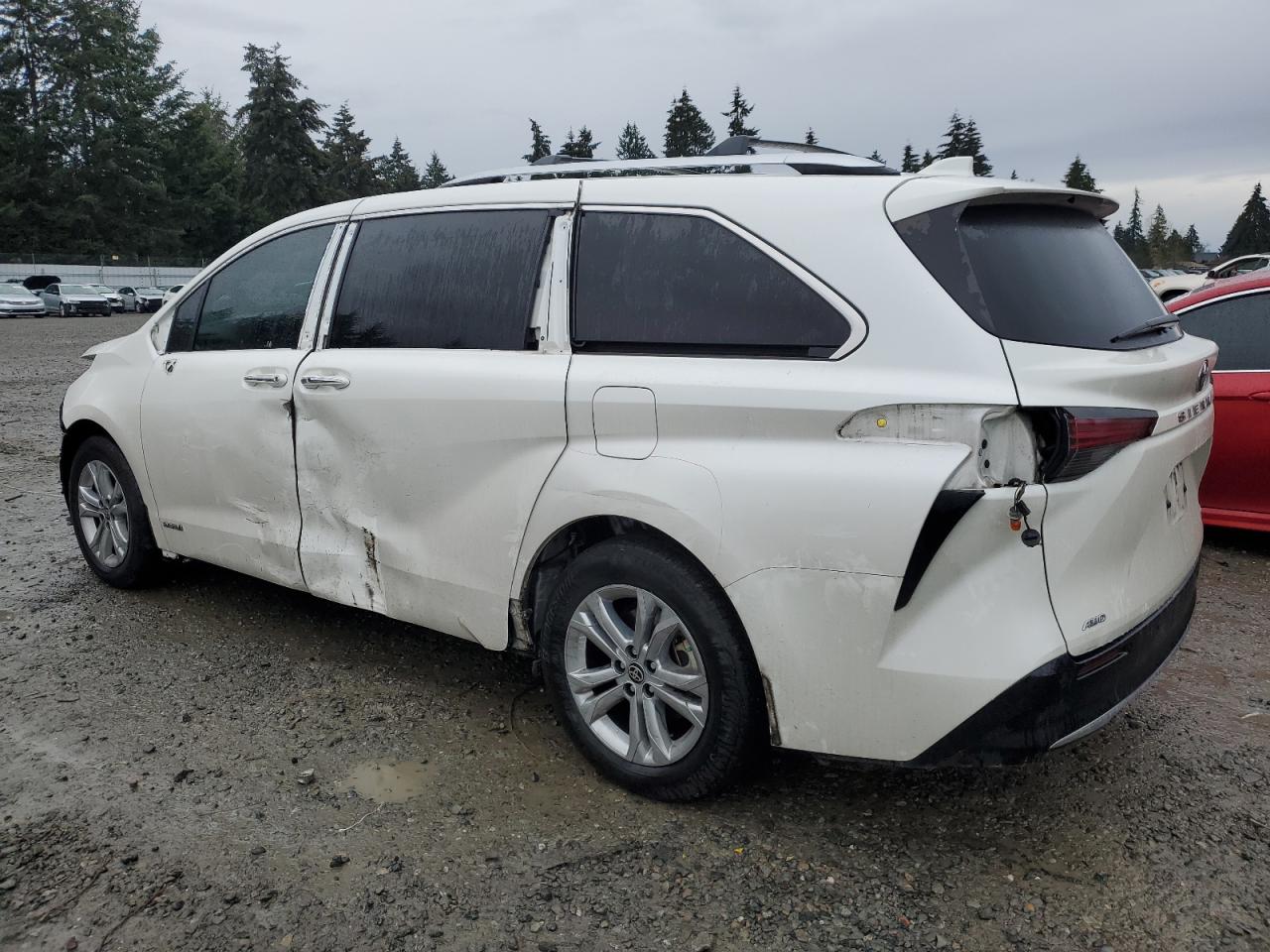 Lot #3046026308 2021 TOYOTA SIENNA LIM