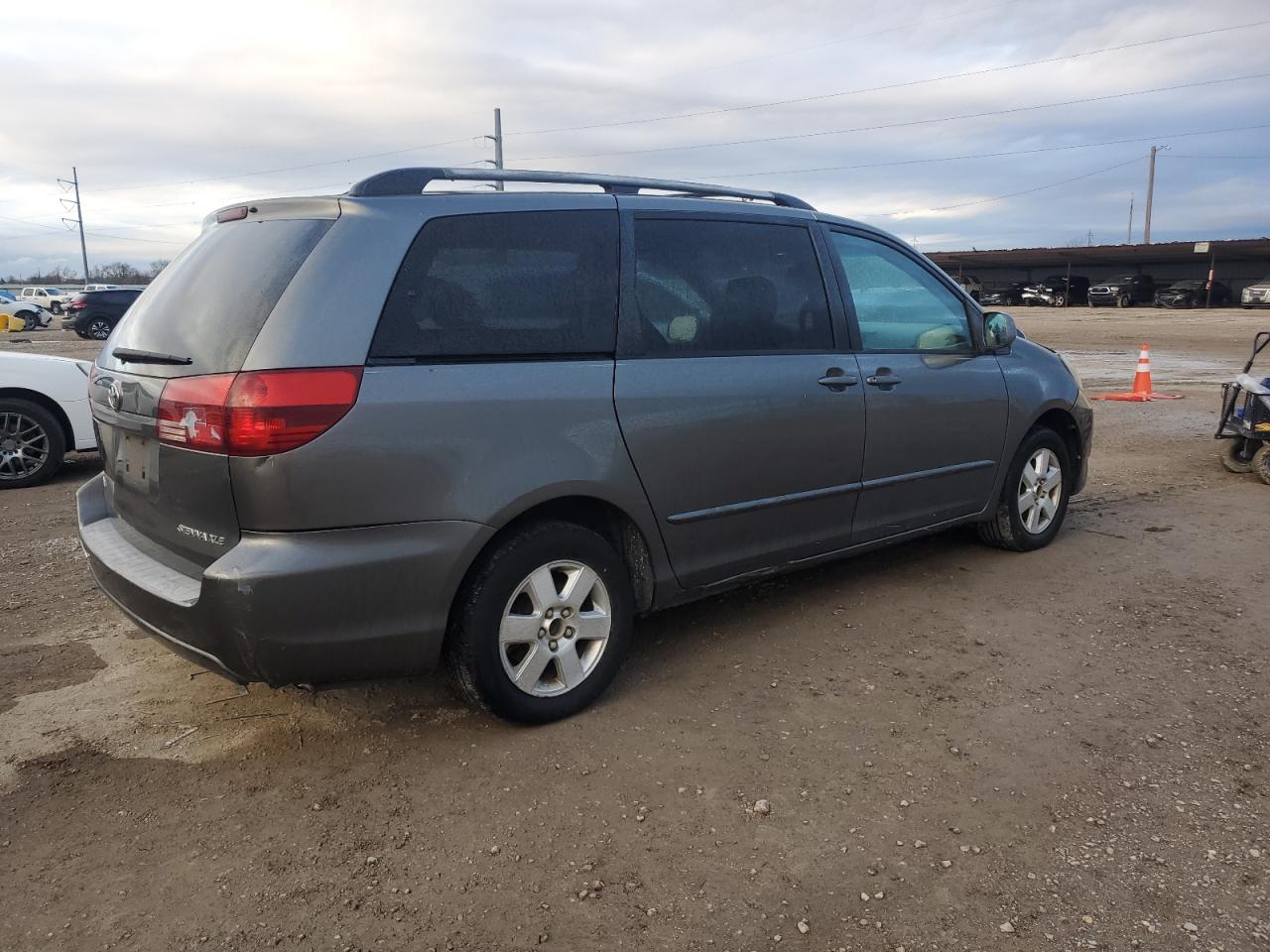 Lot #3048388726 2004 TOYOTA SIENNA XLE