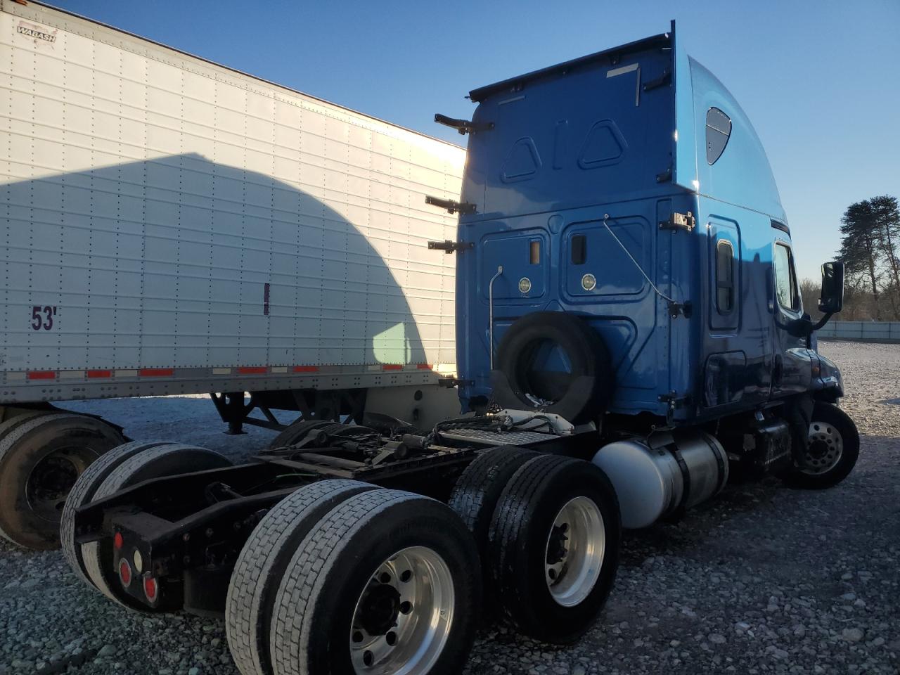 Lot #3033362814 2017 FREIGHTLINER CASCADIA 1