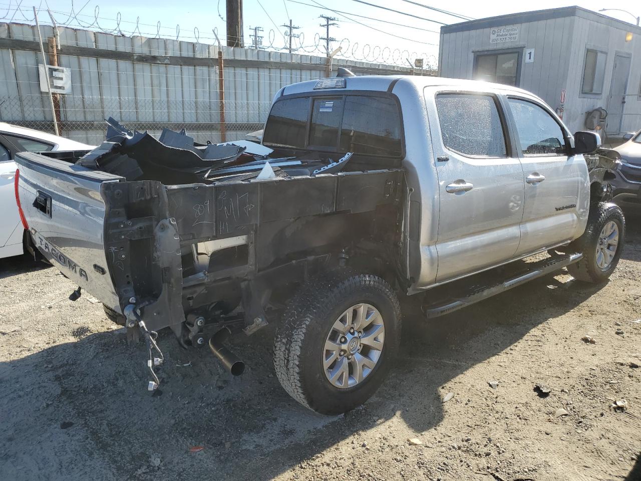 Lot #3041962207 2017 TOYOTA TACOMA DOU