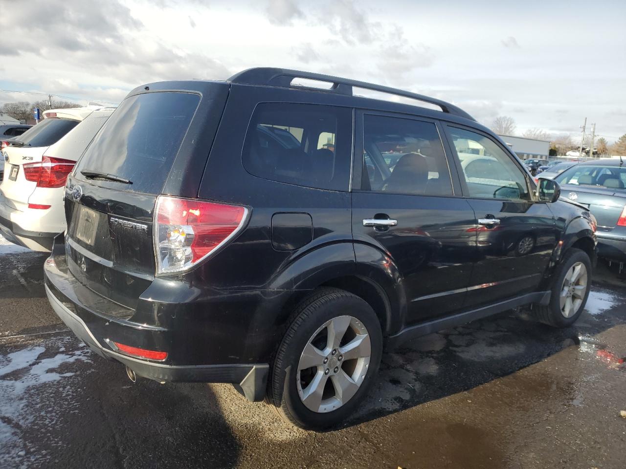 Lot #3033011001 2009 SUBARU FORESTER 2