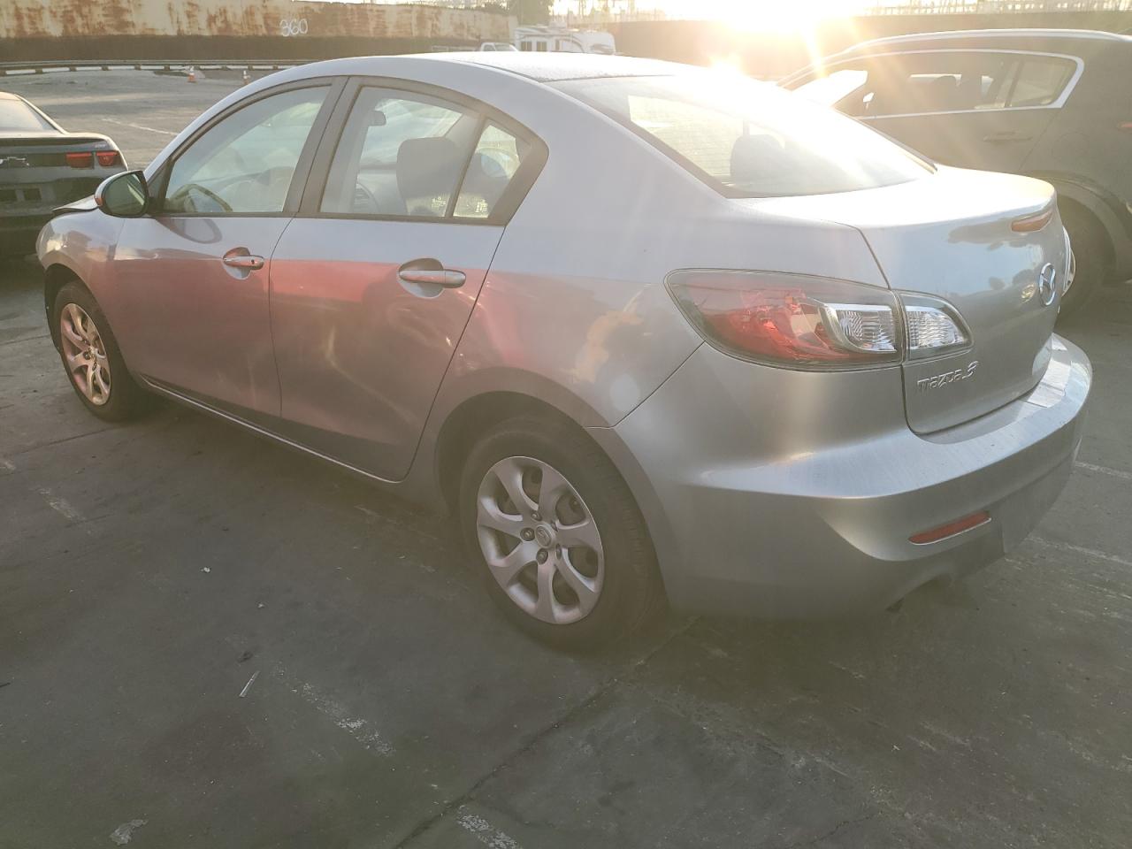 Lot #3030536463 2013 MAZDA 3 I