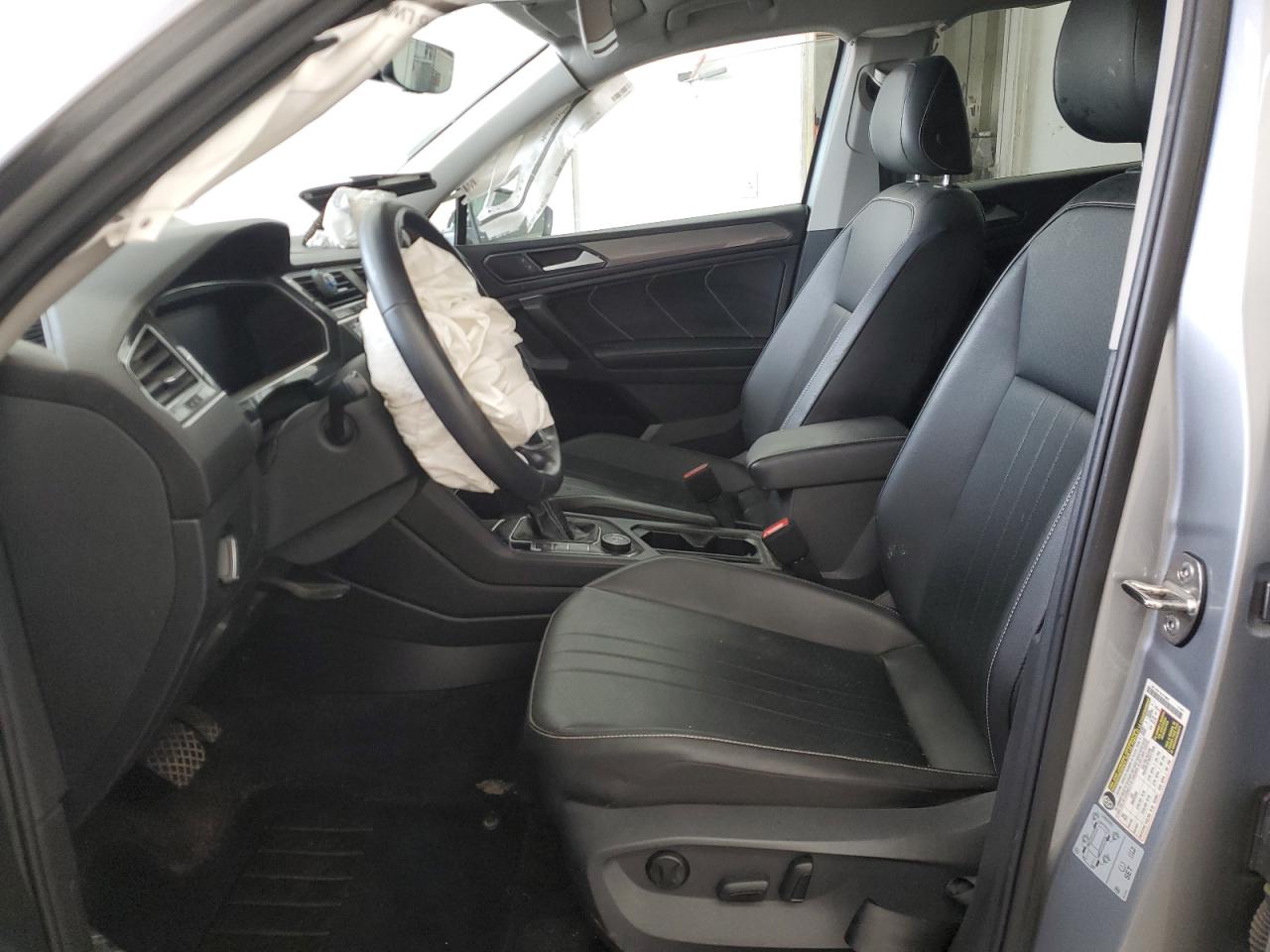 VOLKSWAGEN TIGUAN SE