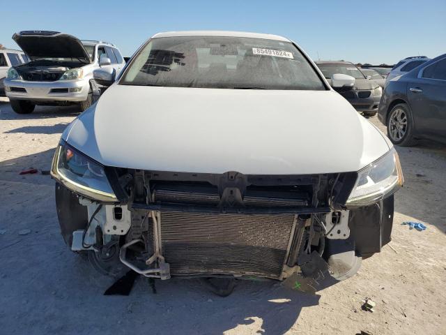 2018 VOLKSWAGEN JETTA SE - 3VWDB7AJ9JM234354