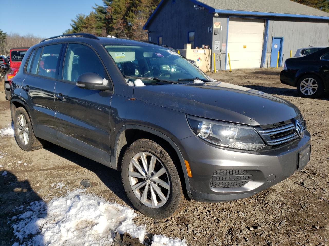 Lot #3024427545 2018 VOLKSWAGEN TIGUAN LIM