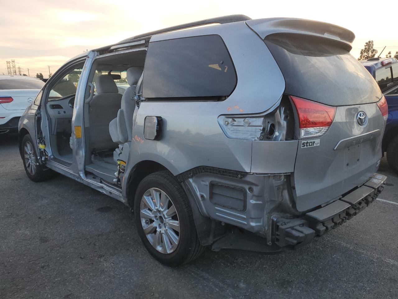 Lot #3027078828 2012 TOYOTA SIENNA LE