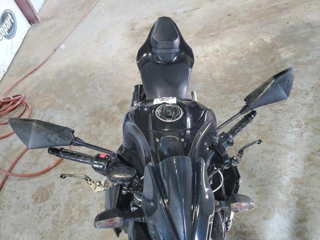 2017 KAWASAKI ZR900 - JKAZR2B13HDA15351