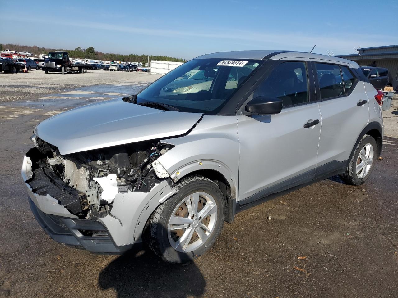  Salvage Nissan Kicks