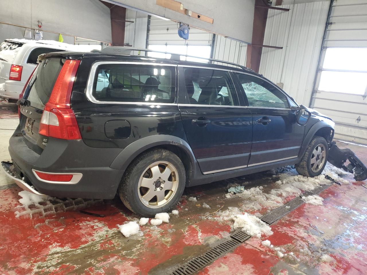 Lot #3033160198 2010 VOLVO XC70 3.2