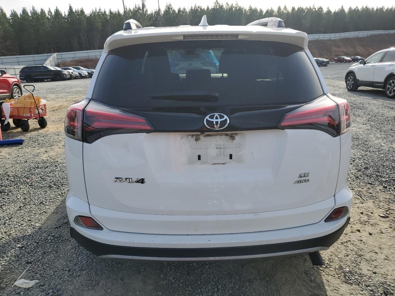 Lot #3025872515 2017 TOYOTA RAV4 SE