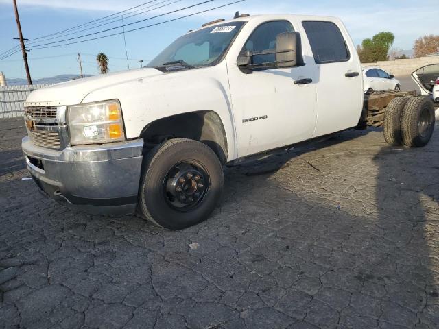 CHEVROLET SILVERADO 2011 white crew cha diesel 1GB4CZCL5BF226199 photo #1